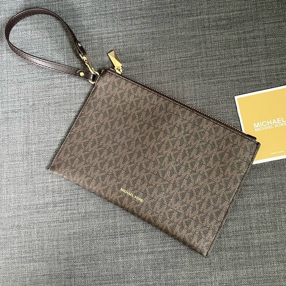 Michael kors zip clutch shop